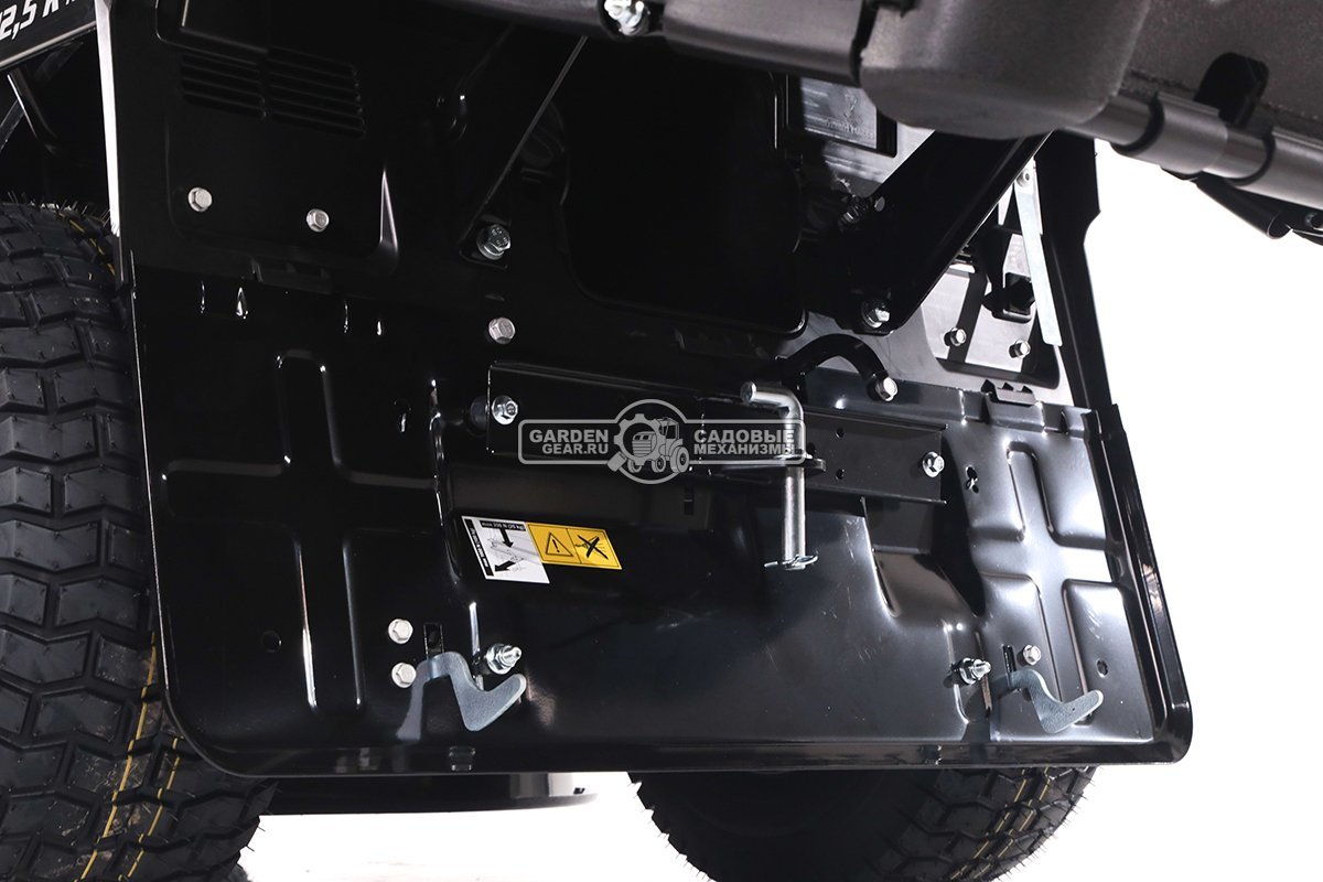 Садовый трактор Oleo-Mac OM 86R/12,5 К M (PRC, Emak K 1250 AVD, 413 см3, 86 см., механика, травосборник 300 л., 190 кг.)