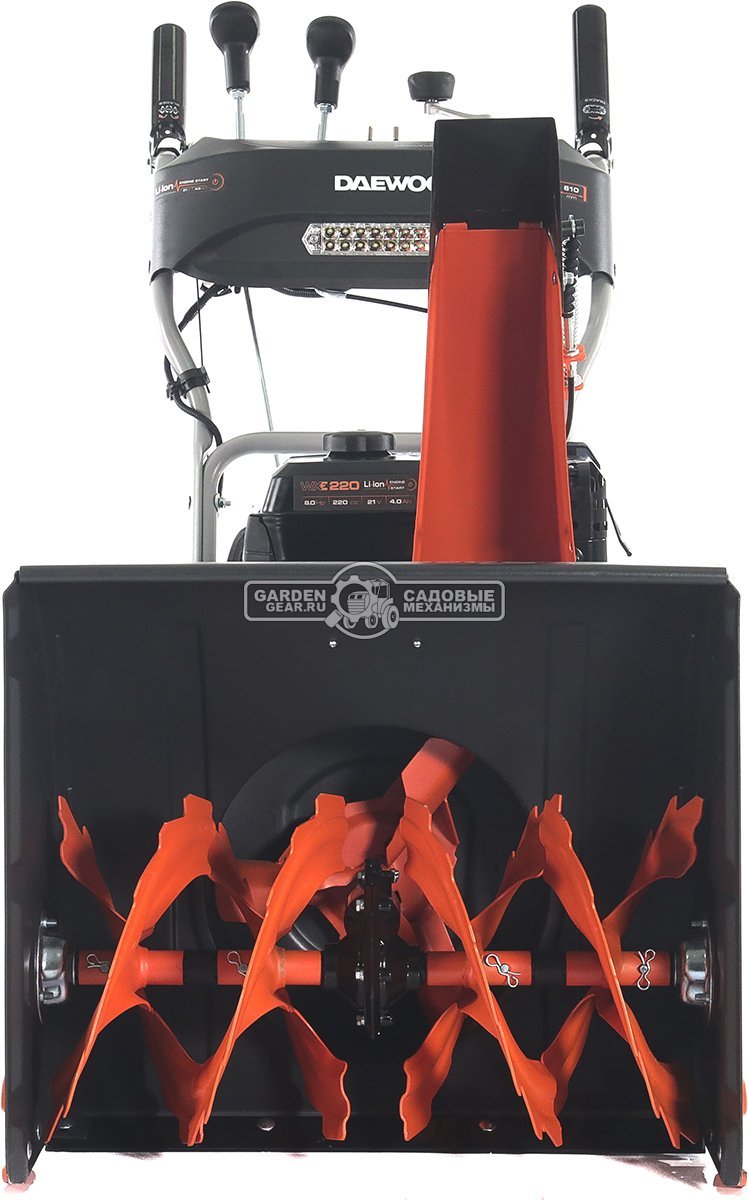 Снегоуборщик Daewoo S 8060 гусеничный (PRC, 61 см., Daewoo, 220 куб.см., эл/стартер 21В, фара, скорости 6/2, подогрев рукояток, 83 кг.)
