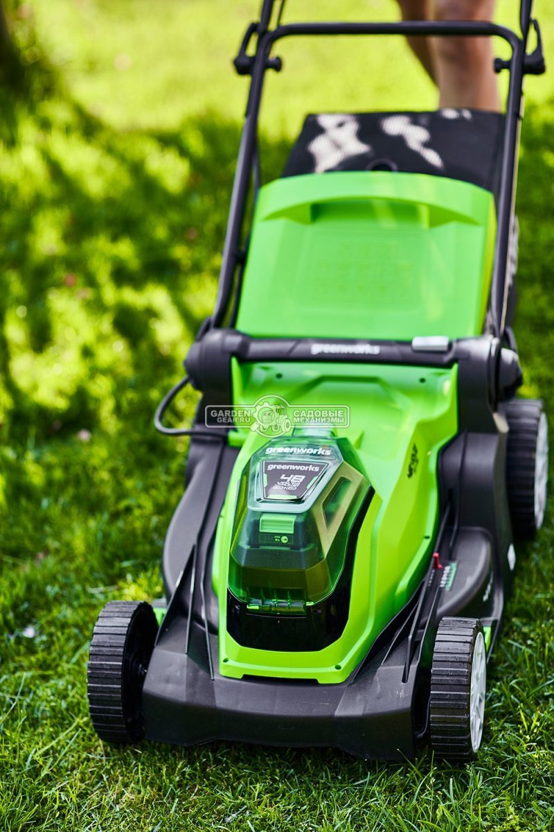 Газонокосилка аккумуляторная GreenWorks G24X2LM41 с 2 АКБ 4 А/ч и ЗУ (PRC, 2х24В, 41 см, пластик, мульчирование, 50 л, 18 кг)