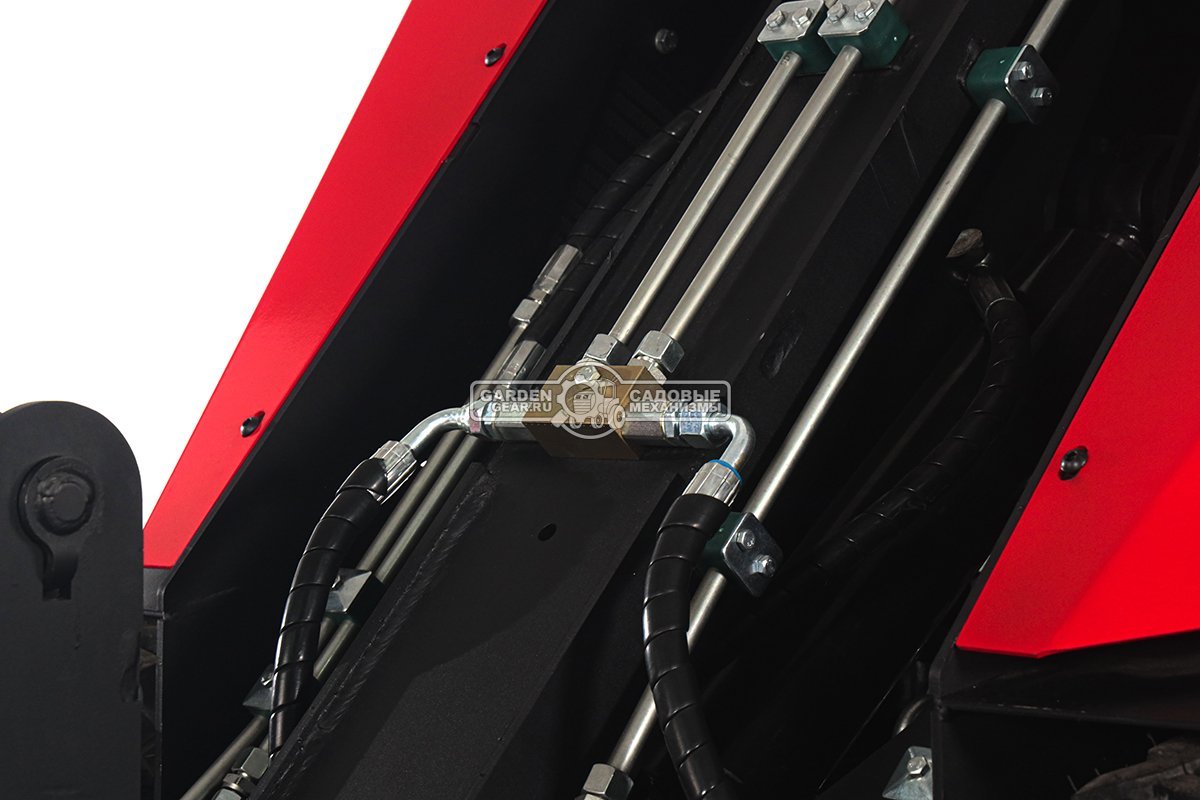 Мини-погрузчик шарнирно сочленённый RED RBF-03 Zongshen GB750EFI 30 л.с., грузоподъемность до 700 кг., ковш 150 л., 1270 кг.