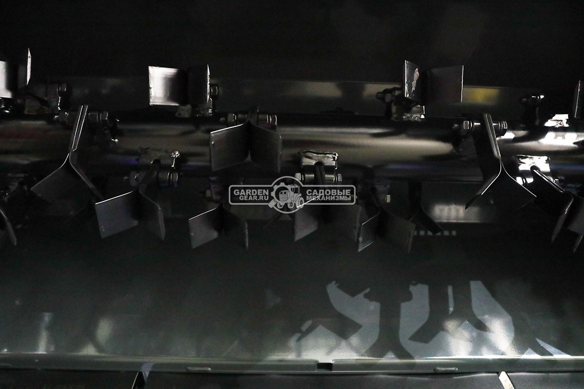 Садовый трактор для высокой травы и работы на склонах SABO GLADIATOR 95 F AWD (GER, B&S Intek 8-44C8, 724 куб.см., 95 см, дифференциал, 388 кг.)