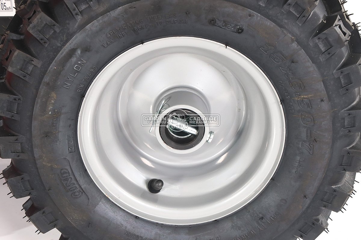 Снегоуборщик Geos Arctic Line 700 E (PRC, 70 см, Loncin, 375 куб.см., скорости 6/2, автоматический дифференциал, фара, эл/стартер 220В, 123 кг)