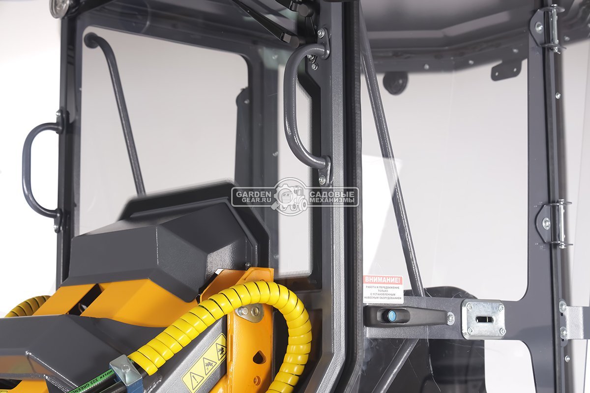 Универсальная машина мини-погрузчик Baumech ML-02 Pro с зимней кабиной с двигателем Zongshen GB750 EFI V-Twin инжектор