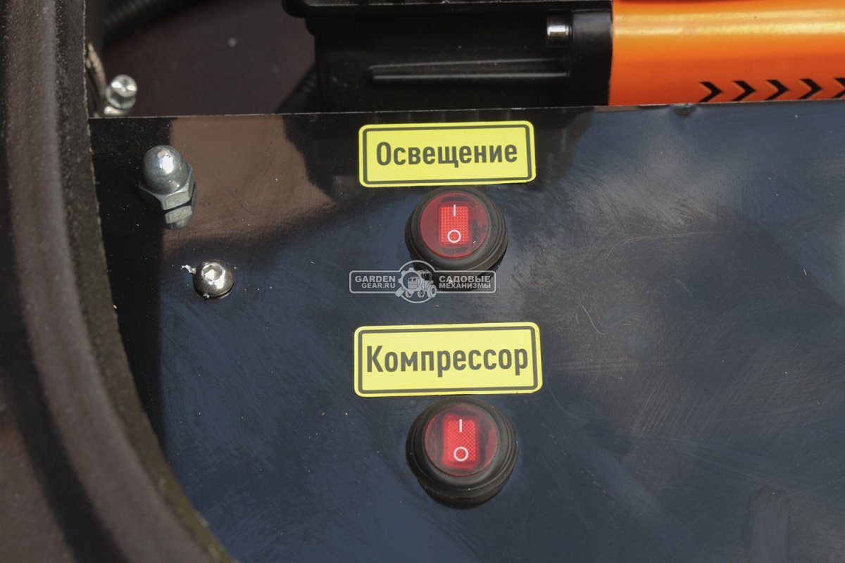 Прицеп с опускающейся платформой на пневмоподвеске Baltic Mechanic Polygon-City PC 750 для перевозки мини-спецтехники, пневмолифт, крышка, 3500x1500