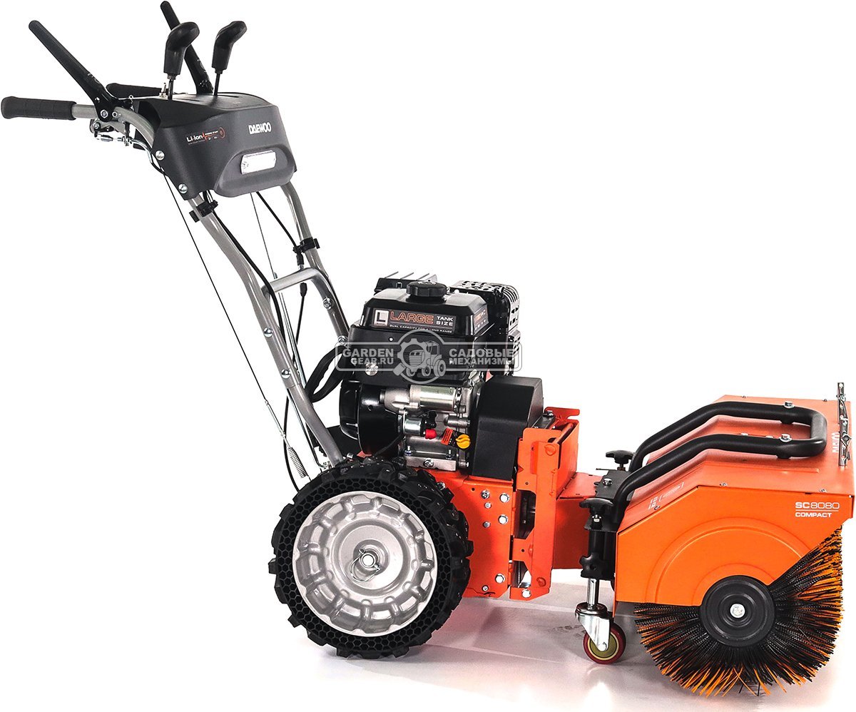 Подметальная машина Daewoo SC 8080 (PRC, Daewoo 220 куб.см., запуск от аккумулятора 21В, фара, скорости 6/2, ширина 80 см., диаметр 35 см., 87 кг.)