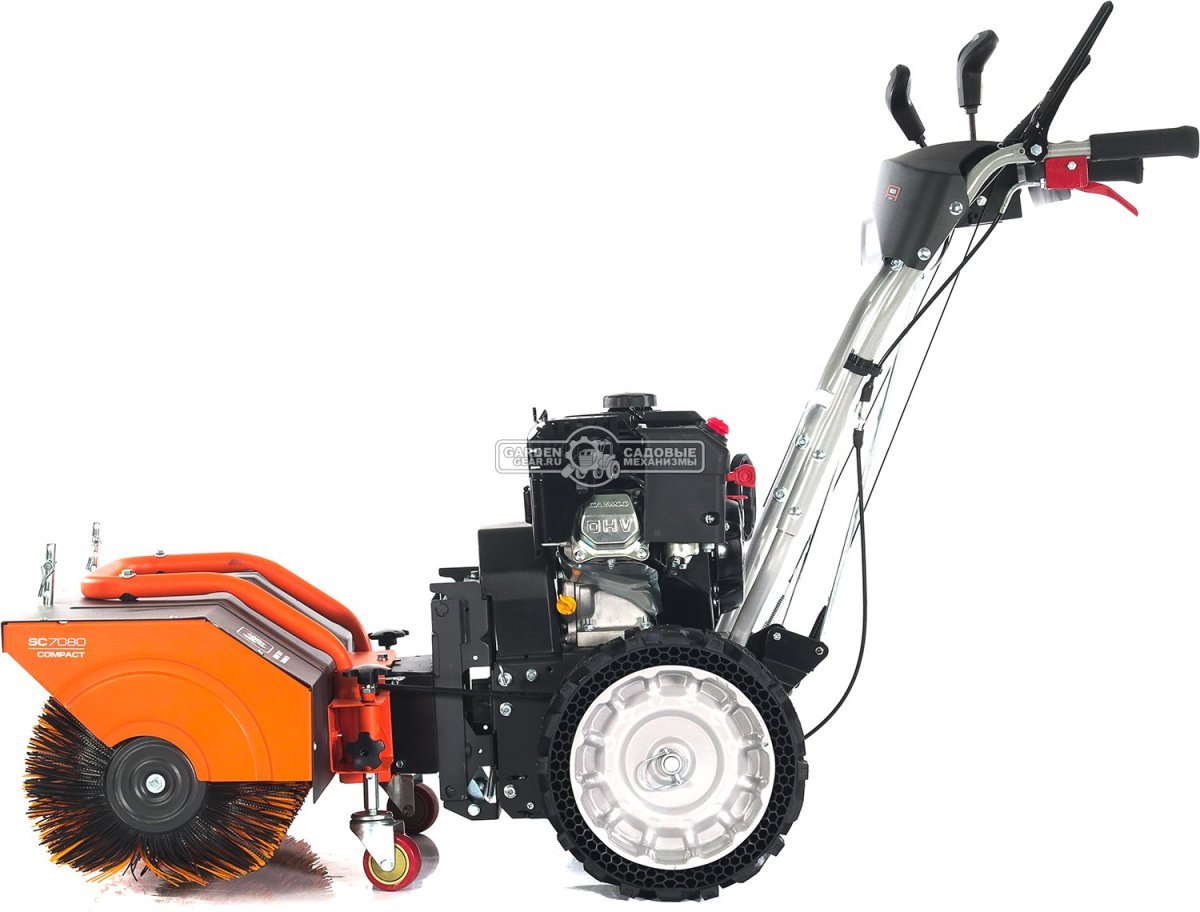 Комбимашина Daewoo SC 7080 с щеткой 80 см. и снегоуборщиком 56 см. (PRC, Daewoo, 220 куб.см., скорости 6/2, 83 кг.)