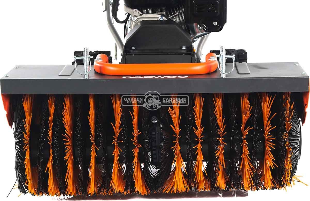 Подметальная машина Daewoo SC 7080 (PRC, Daewoo 212 см3, скорости 6/2, ширина 80 см., диаметр 35 см., колеса EX-ICE, 83 кг.)