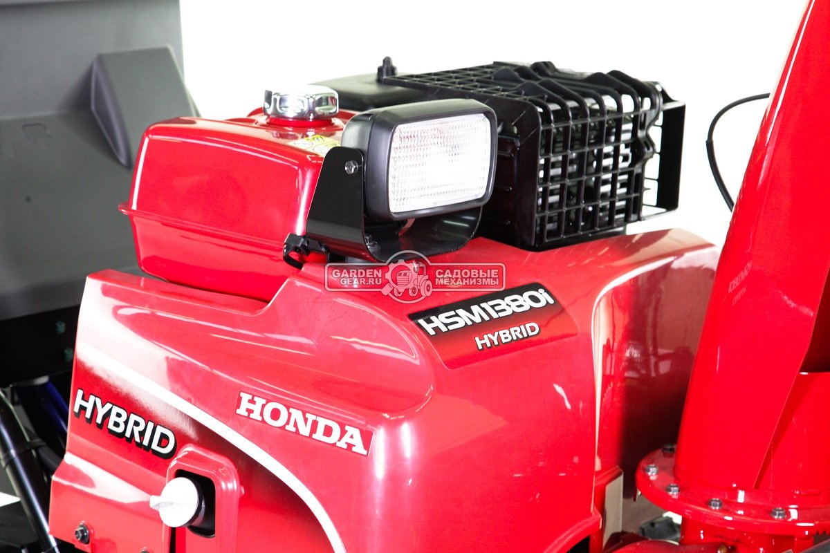 Снегоуборщик Honda HSM 1380IK1 ETD Hybrid гусеничный (JPN, 80 см, Honda, 389 см3, аккумулятор 12В, гидростатическая трансмиссия, фара, 235 кг)
