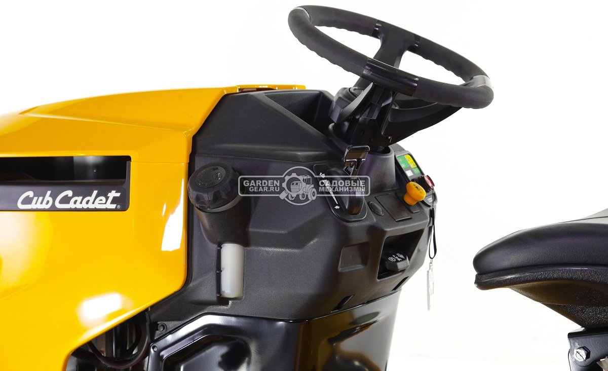 Садовый трактор Cub Cadet XT2 PR106iE (USA, Cub Cadet 679 EFI, V-Twin, 679 куб.см., гидростатика, травосборник 320 л., ширина кошения 106 см., 253 кг)