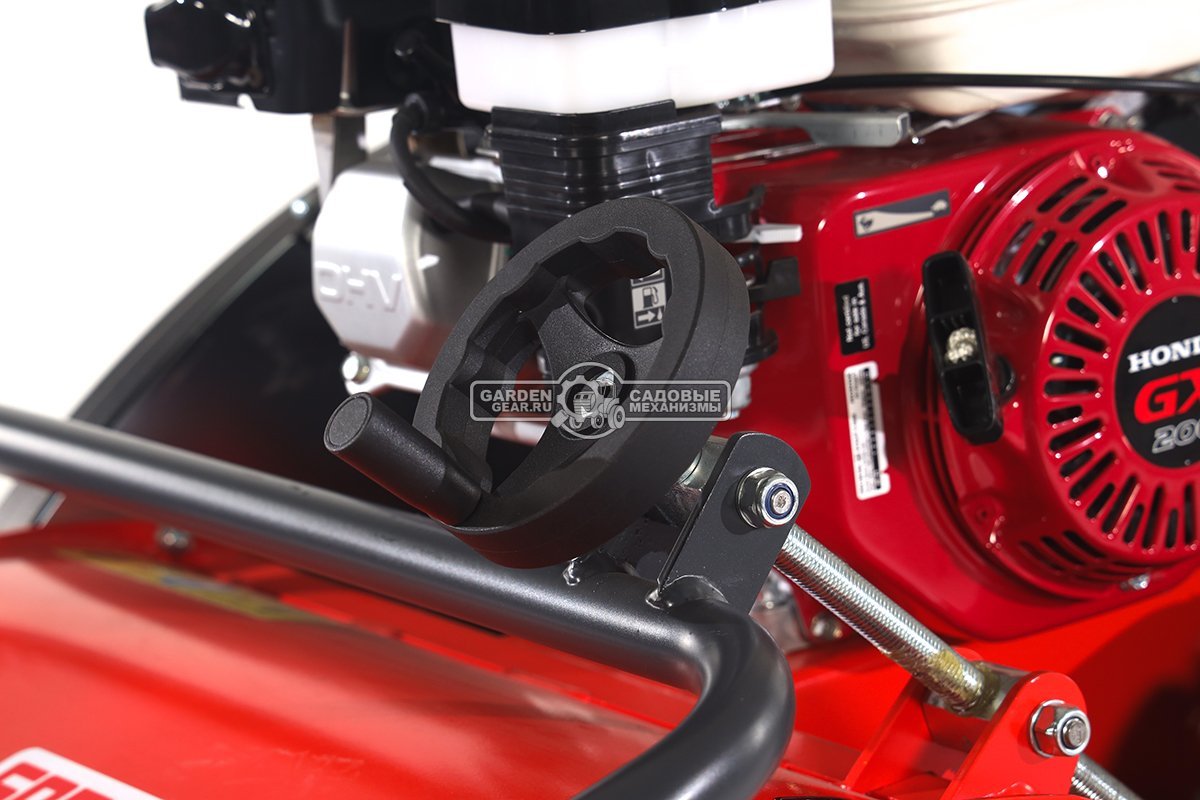 Косилка для высокой травы и кустов SABO 60-PRO F VARIO цеповая (GER, 60 см, Honda GX200, 196 куб.см., 32 Y-ножа, Vario Automat, 120 кг.)