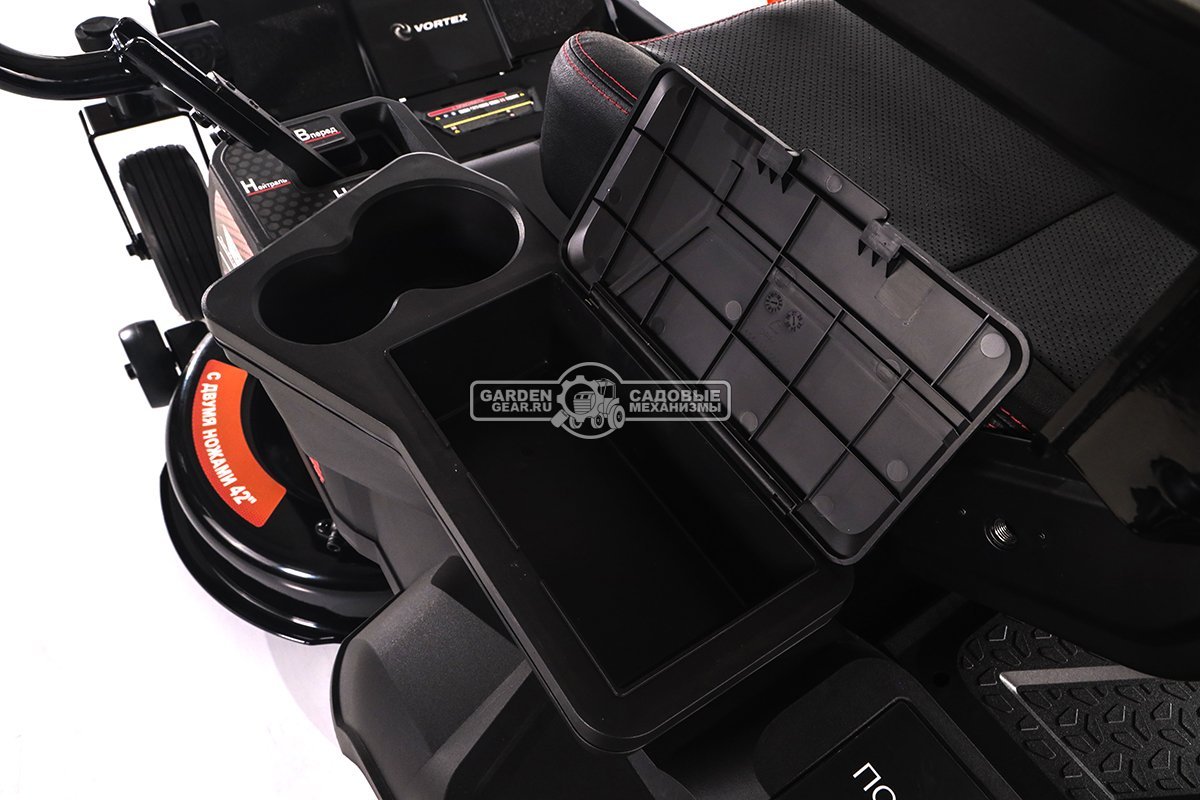 Садовый райдер Yard Fox TZ 106 SB аккумуляторный с нулевым радиусом разворота (PRC, 56В,100 Ач LFP/Li-ion, 106 см, LED-фара, 210 кг)