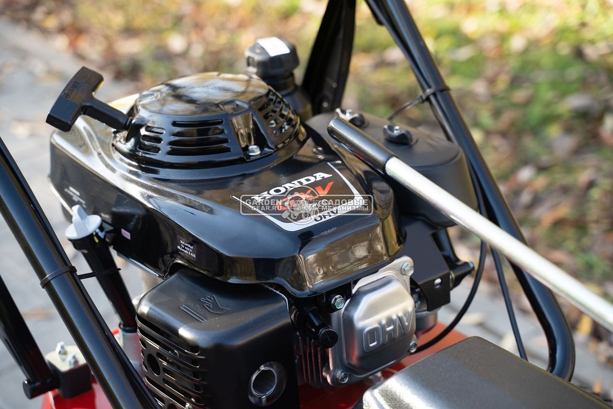 Подметальная машина Tielbuerger TK58 Pro Honda GXV160 (GER, ширина 120 см., диаметр 40 см., 3 вперед/1 назад, 111 кг)