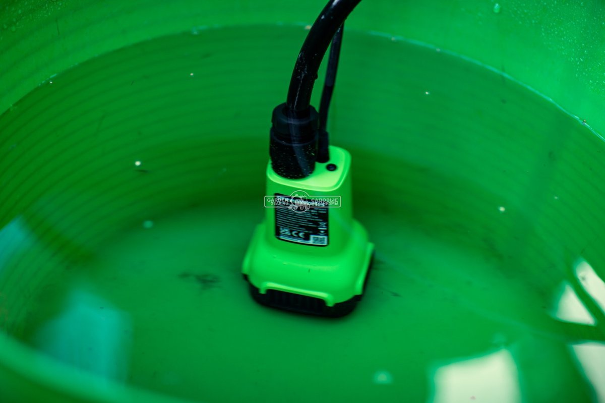 Насос аккумуляторный для полива из бочки GreenWorks G24SWP без АКБ и ЗУ (PRC, 24В, 1800 л/час, 1.6 кг)
