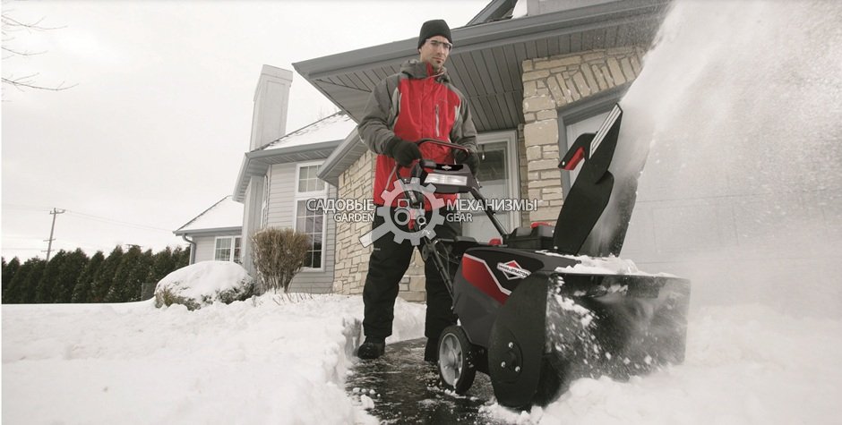 Снегоуборщик Briggs&Stratton BS822E несамоходный (USA, 56 см., B&S, 205 куб.см., эл/стартер 220В, фара, 42 кг.)