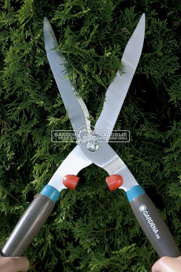 Ножницы для живой изгороди Gardena Classic 00398 (общая длина 535 мм, длина ножей 230 мм, волнообразная заточка лезвий)