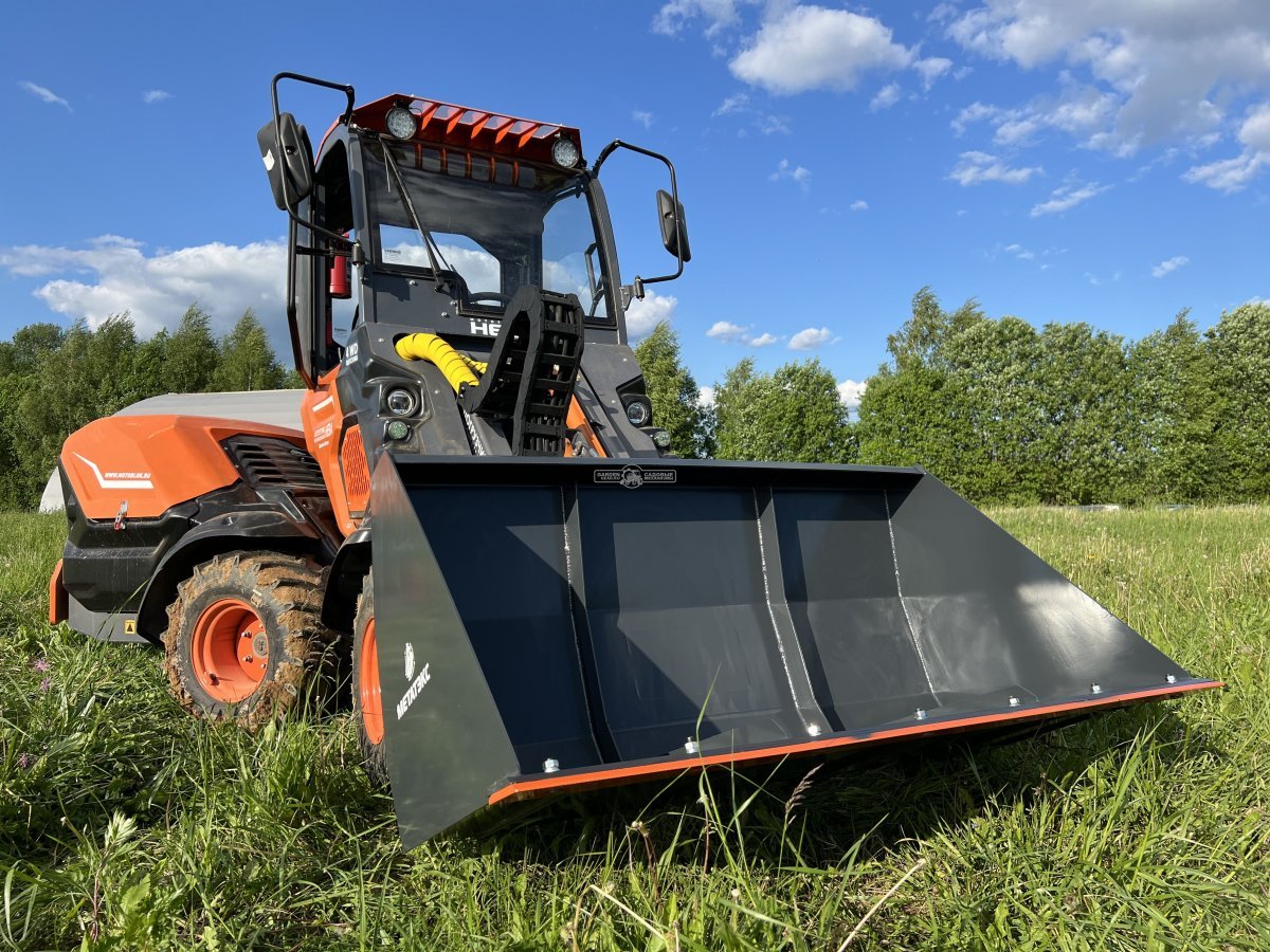 Фронтальный погрузчик Нева с кабиной (RUS, ММЗ-3LDT, 42 л.с., 60 л/мин, грузоподъемность 1200 кг, 2100 кг)
