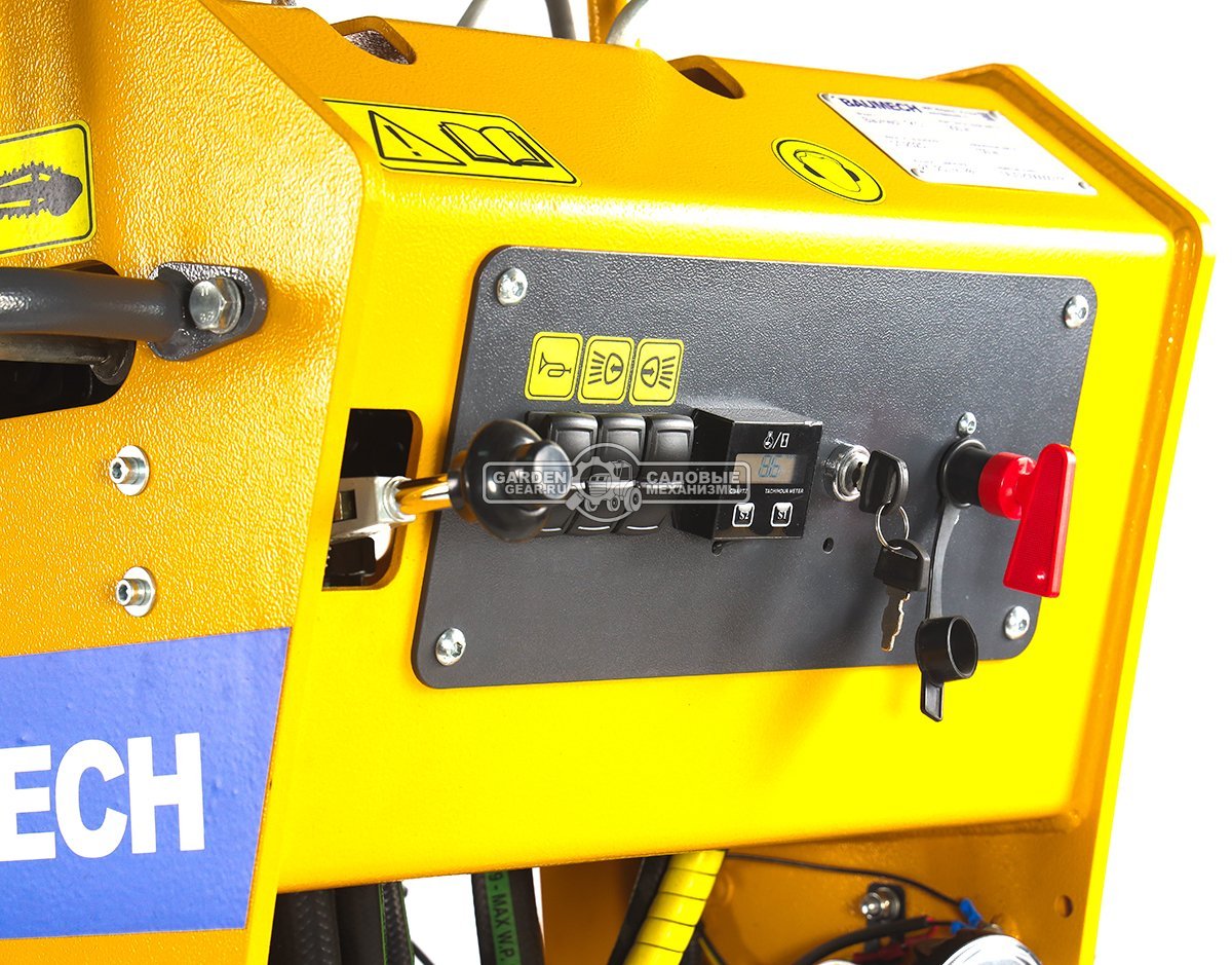 Самоходный гусеничный траншеекопатель Baumech ТКС1 с двигателем Zongshen GB750 EFI V-Twin инжектор (скорость копки грунта до 60 м/ч), 762 кг.