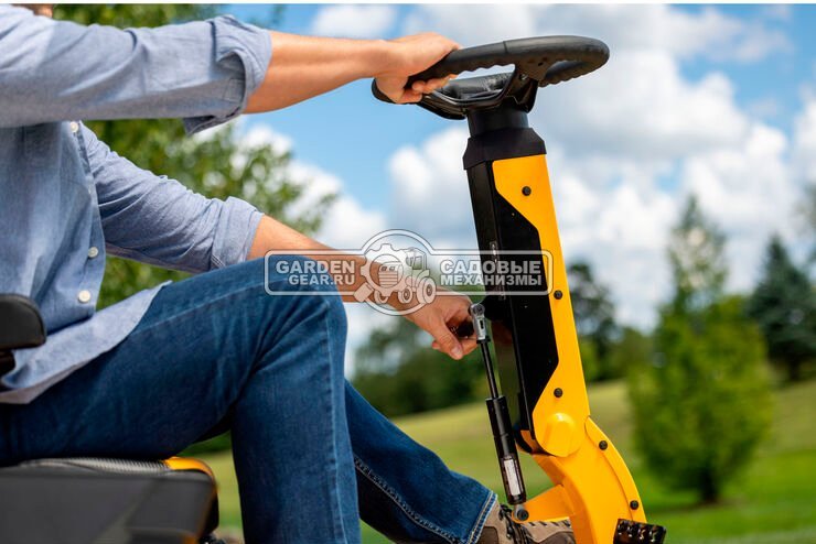 Садовый райдер Cub Cadet Ultima Series ZTXS6 60 с нулевым радиусом разворота (USA, Kawasaki, 852 куб.см., гидростатика, ширина 152 см., 680 кг.)