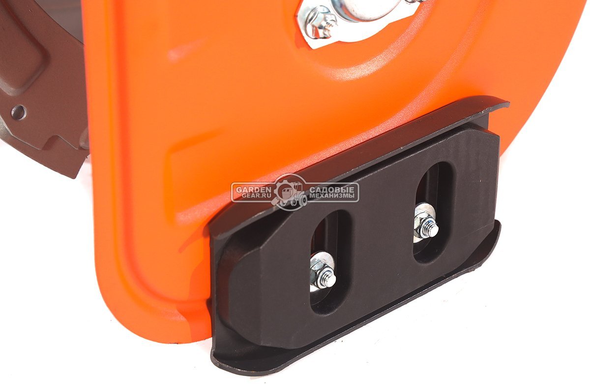 Снегоуборщик Daewoo DAST 1590 (EFI) гусеничный (PRC, 88 см, Daewoo WXE350, 310 куб.см., запуск от аккумулятора, фара, 3-х угольные гусеницы, 142 кг.)