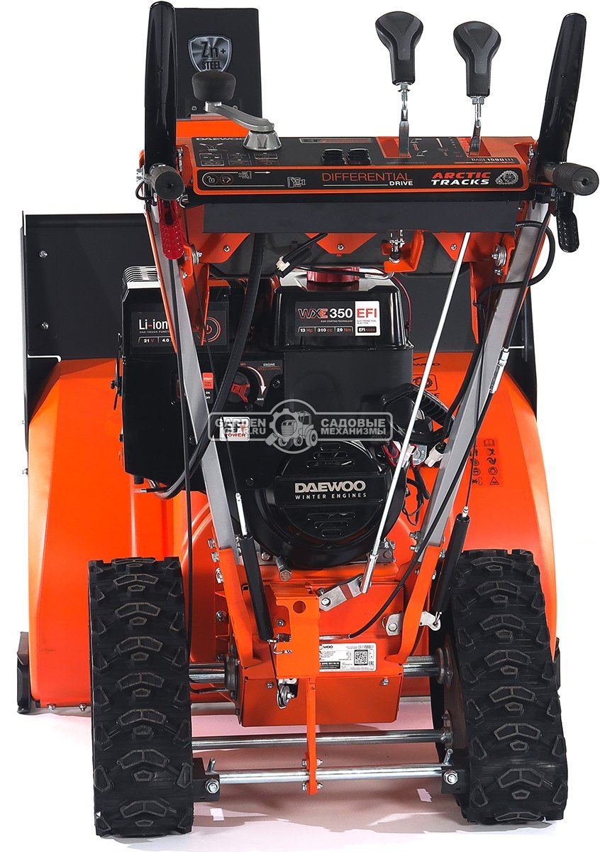 Снегоуборщик Daewoo DAST 1590 (EFI) гусеничный (PRC, 88 см, Daewoo WXE350, 310 куб.см., запуск от аккумулятора, фара, 3-х угольные гусеницы, 142 кг.)