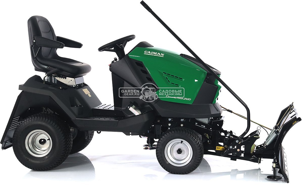 Садовый трактор Caiman Comodo Max 2WD 107D2C2 с отвалом 120 см и цепями на колеса