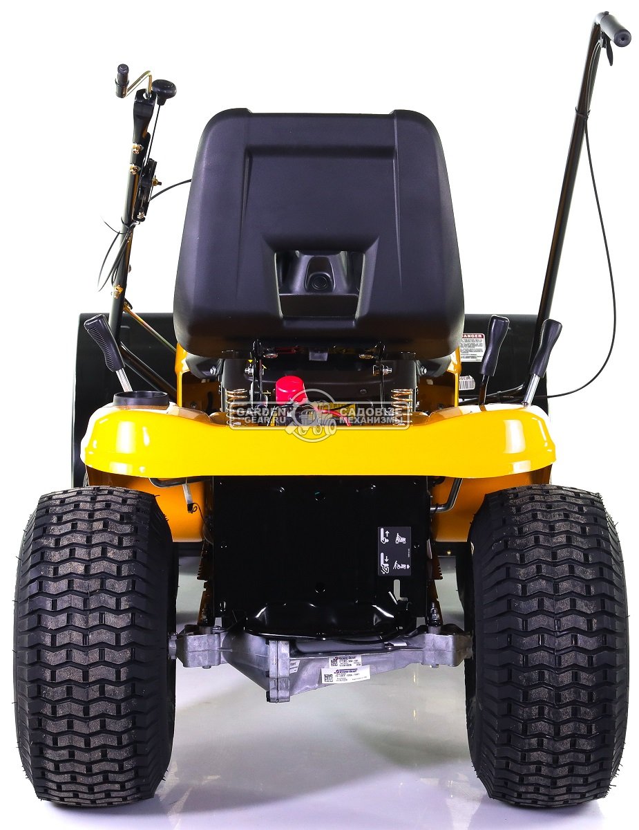 Снегоуборочный трактор Cub Cadet LT2 NS96 с 2X роторным снегоуборщиком и цепями на колеса