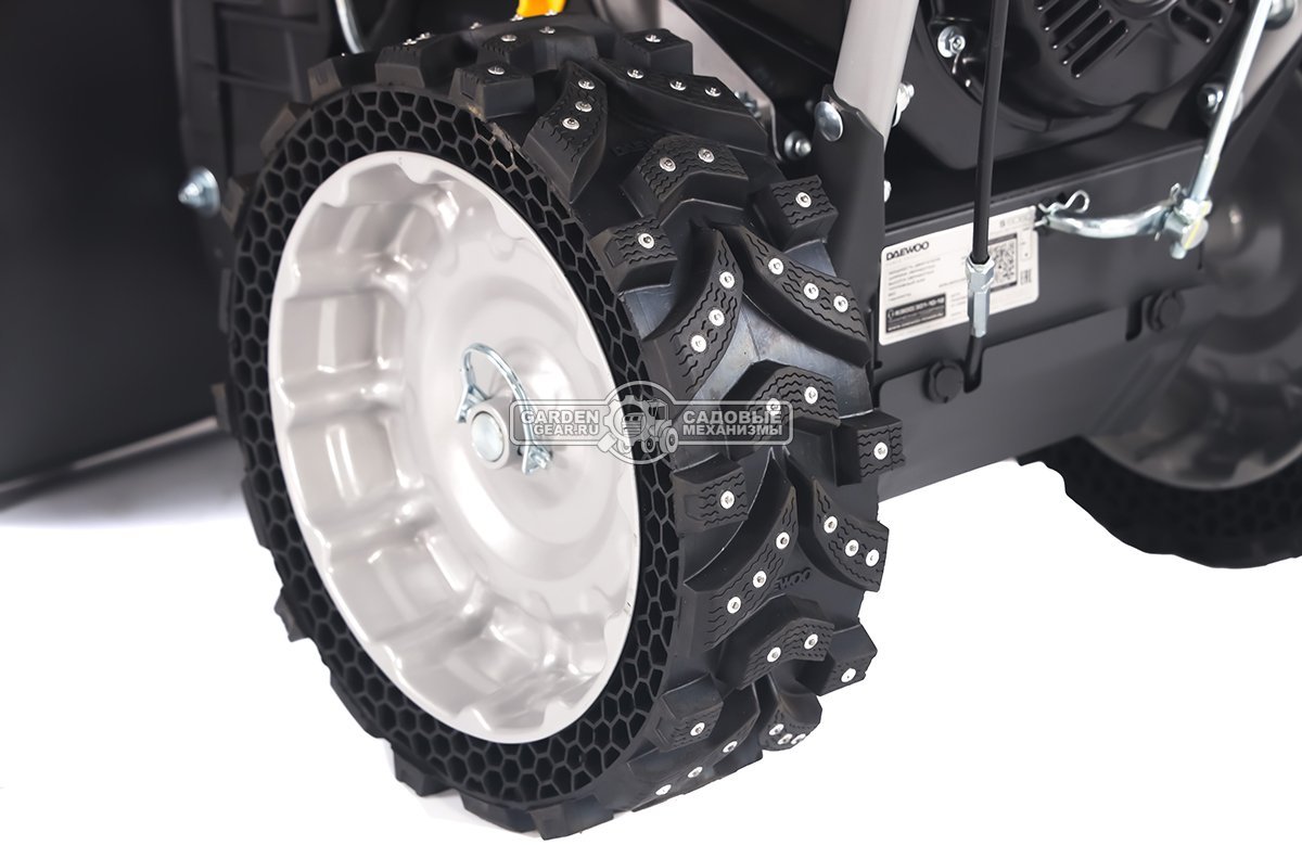 Снегоуборщик Daewoo S 6060 MY2025 (PRC, 56 см., Daewoo, 210 см3, скорости 4/1, 54 кг.)