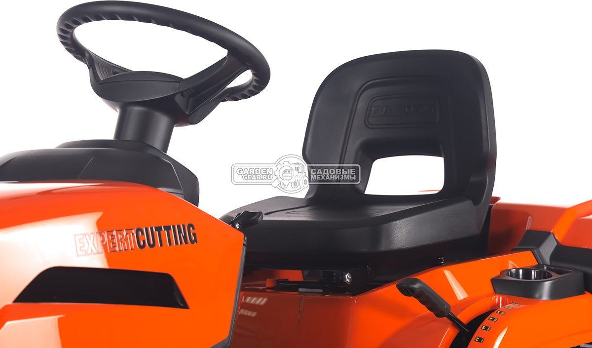 Садовый трактор Daewoo DLT 84M (PRC, Stiga ST400, 414 куб.см., механика, ширина кошения 84 см., травосборник 200 л., мульчирование, 190,5 кг.)
