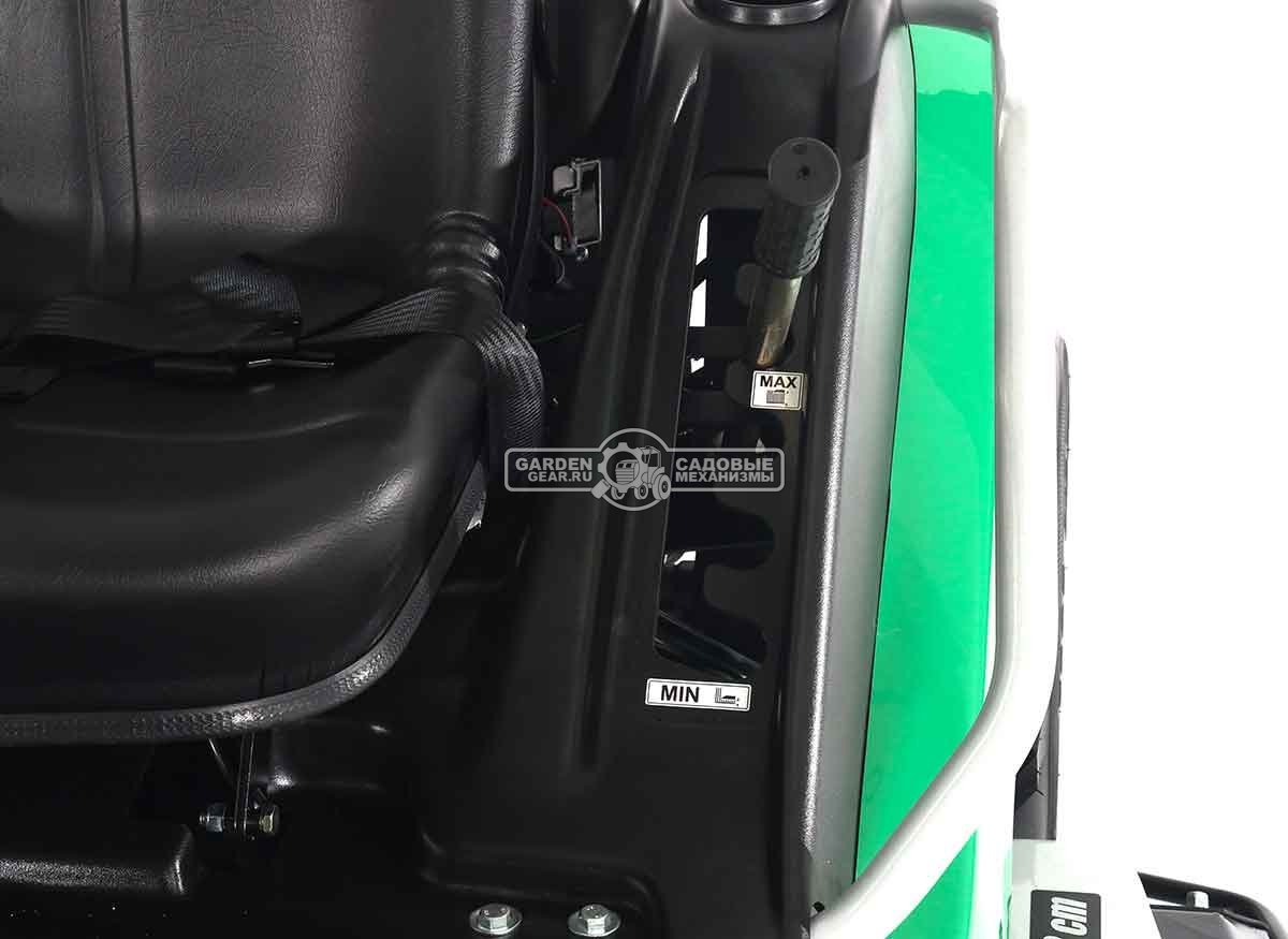 Садовый трактор для высокой травы и работы на склонах Caiman Anteo 4WD 137D2K (CZE, Kawasaki FS730 V-Twin, 726 куб.см., 132 см, дифференциал, 427 кг.)