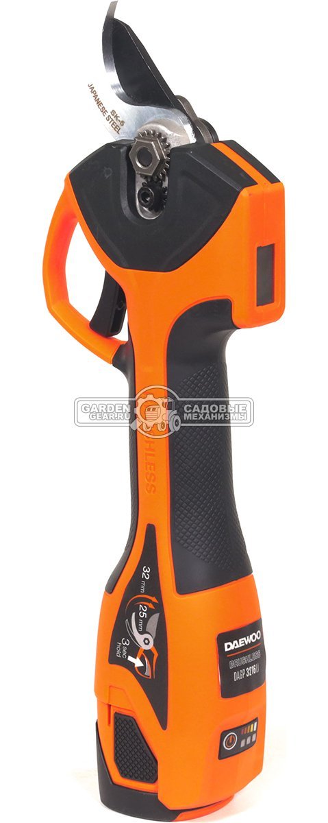 Аккумуляторный секатор Daewoo DAGP 3216Li SET с АКБ 3 А/ч и ЗУ (PRC, 16В, диаметр среза 32 мм, 1.56 кг)
