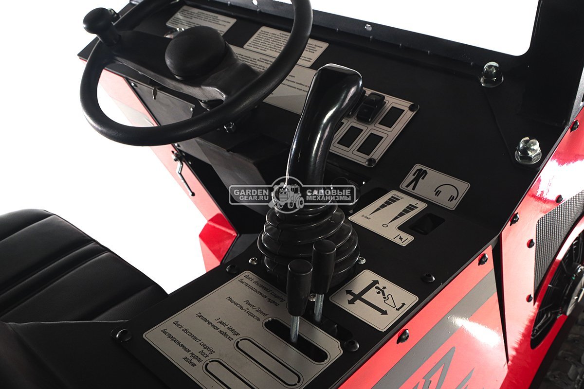 Мини-погрузчик шарнирно сочленённый RED RBF-03 Zongshen GB750EFI 30 л.с., грузоподъемность до 700 кг., ковш 150 л., 1270 кг.