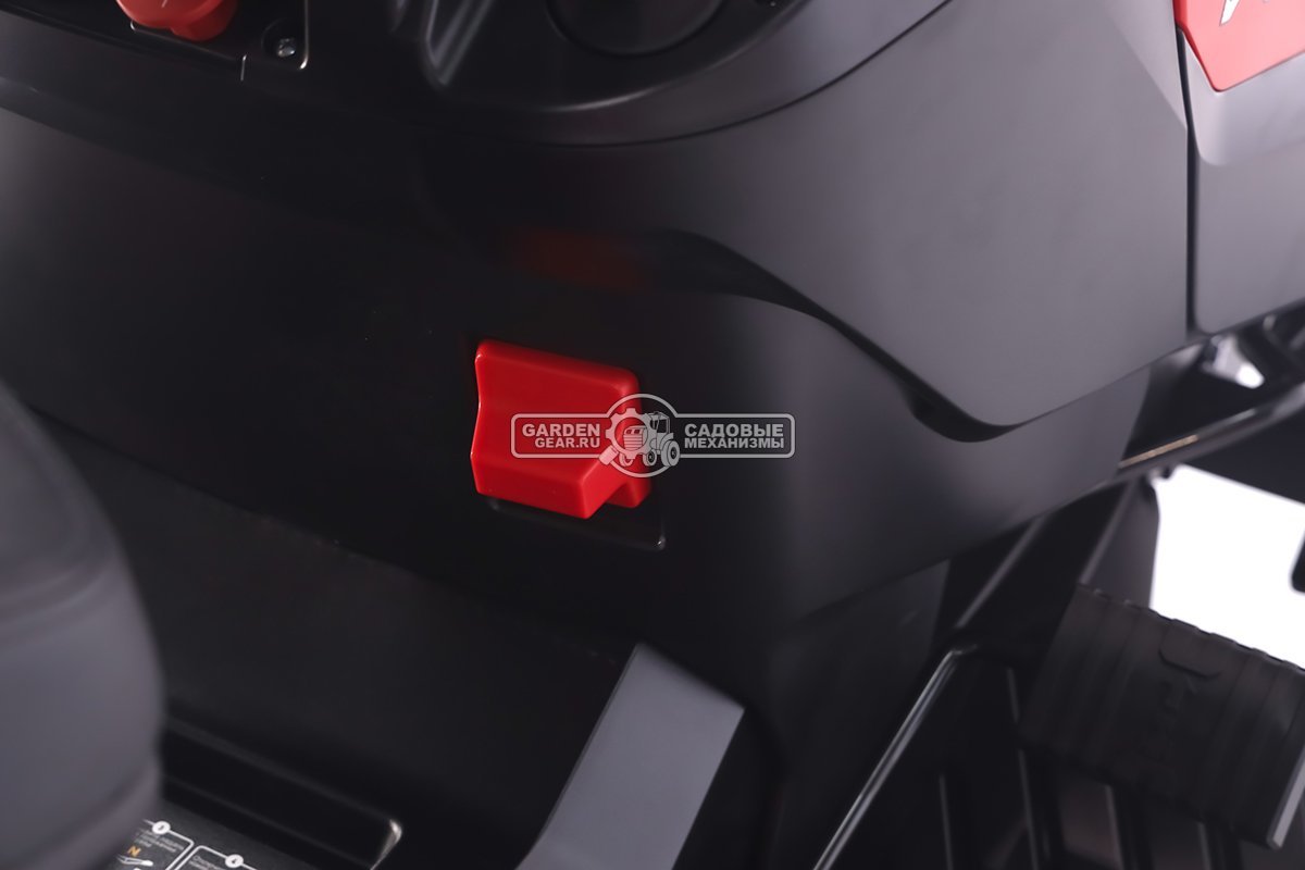 Садовый трактор ZimAni TC238HVD (PRC, Honda GXV630, гидростатика, дифференциал, травосбор. 320 л, шир. кошения 97 см, LED панель, 195 кг)