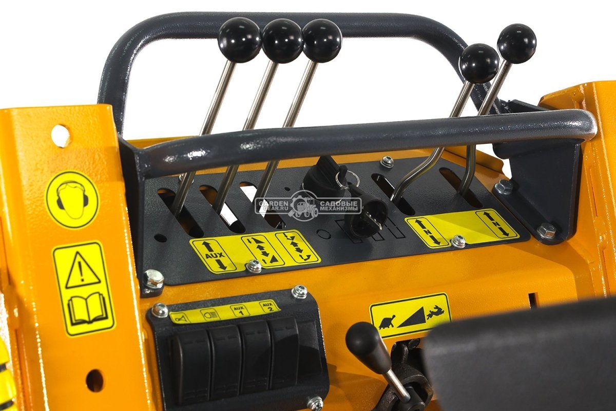 Универсальная машина мини-погрузчик Baumech ML-02 с двигателем Zongshen GB460E инжектор