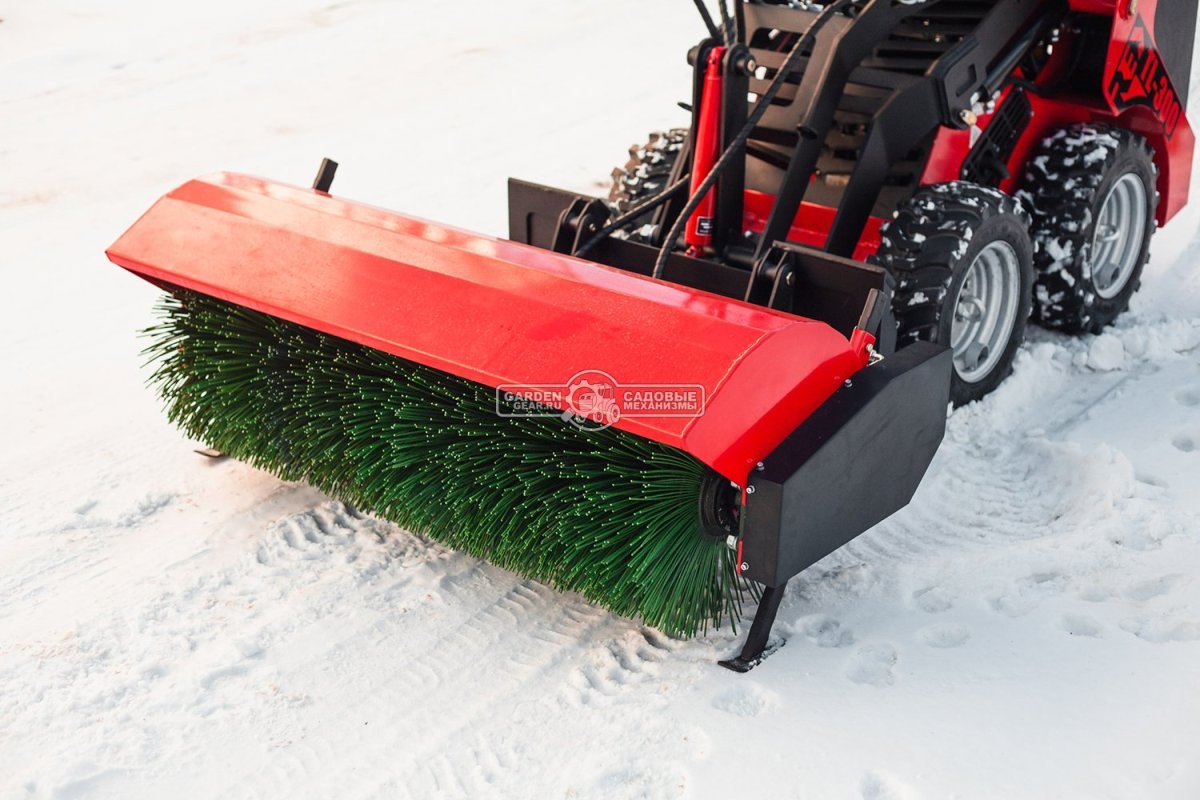 Щетка коммунальная RED 160 см. с шарнирным поворотом в 2 стороны для мини-погрузчика, 192,5 кг. 