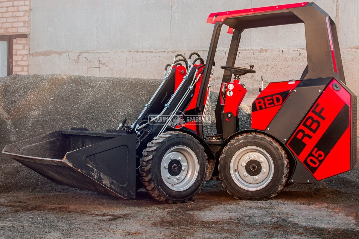 Мини-погрузчик шарнирно сочленённый RED RBF-05 с открытой кабиной Lifan 37 л.с., грузоподъемность до 1000 кг., ковш 300 л., 1600 кг.