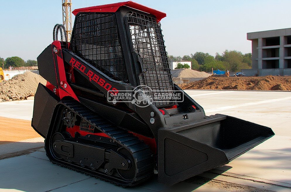 Мини-погрузчик гусеничный RED RBS-09 с закрытой кабиной Zongshen GB750EFI 30 л.с., грузоподъемность до 1000 кг., ковш 200 л., 1600 кг.