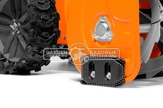 Снегоуборщик Daewoo DAST 1590 (LCT) гусеничный (PRC, 88 см, Daewoo WXE350, 310 куб.см., запуск от аккумулятора, фара, 3-х угольные гусеницы, 161 кг.)