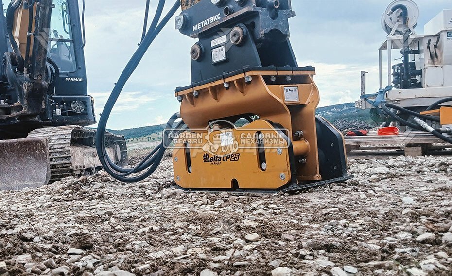 Вибротрамбовка Delta CP25 (2 тс, 0.3 м2, 41,6 Гц, 35-80 л/мин, 160-210 бар, 290 кг.)