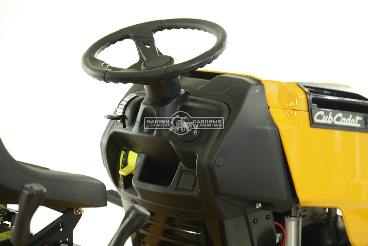 Садовый трактор Cub Cadet LT1 NS96 (USA, Cub Cadet, 439 куб.см., механика, боковой выброс, ширина кошения 96 см., 151 кг.)