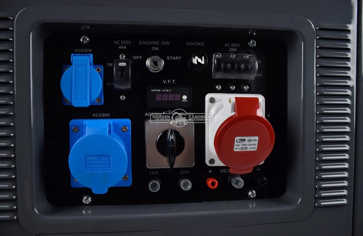 Бензиновый генератор EVOline QB 12003 E трёхфазный в шумозащитном кожухе (PRS, Zongshen, 679 см3, 11/10 кВт, электростартер, 27 л, 171 кг)