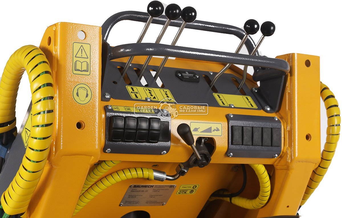 Универсальная машина мини-погрузчик Baumech ML-02 Pro с двигателем Zongshen GB750 EFI V-Twin инжектор
