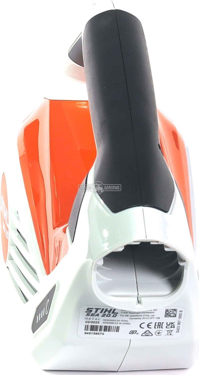 Пылесос аккумуляторный Stihl SEA 20 SET c AS2 и AL1 (PRC, 10,8В, 2,5 Ач, 1020 л/мин, 80 мбар, контейнер 0,75 л, сумка, 1,1 кг.)