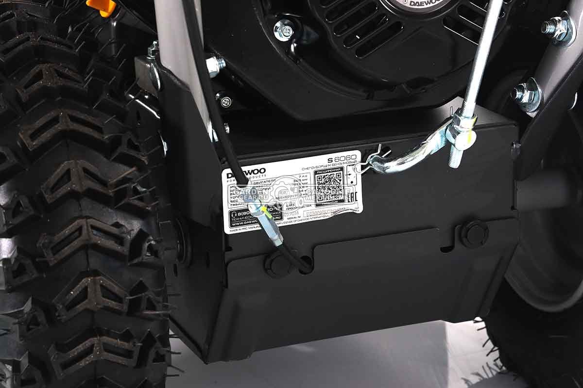 Снегоуборщик Daewoo S 6060 (PRC, 56 см., Daewoo, 210 см3, скорости 4/1, 54 кг.)