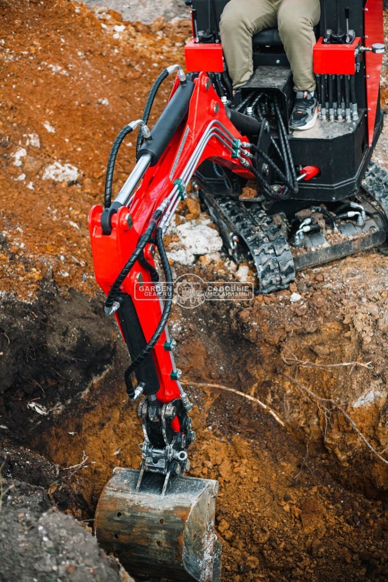 Гусеничный полноповоротный экскаватор RED Rhino RBX-15 Zongshen GB750EFI 30 л.с., глубина копания 2,0 м., ковш 250 мм., 1200 кг.