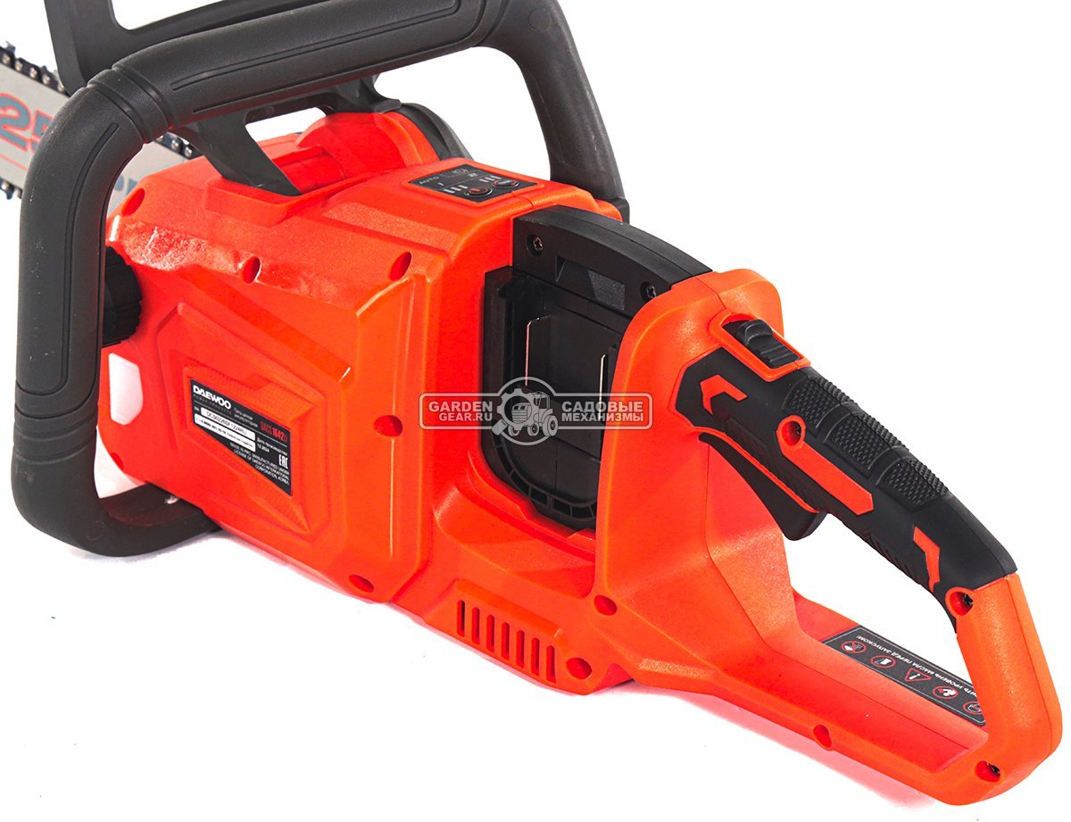 Пила аккумуляторная цепная Daewoo DACS 1642Li 16" SET с 2xАКБ 5 А/ч и ЗУ (PRC, BL 2х21В, натяжение цепи без инструмента, 3/8"-1.1-57E, 4.65 кг)