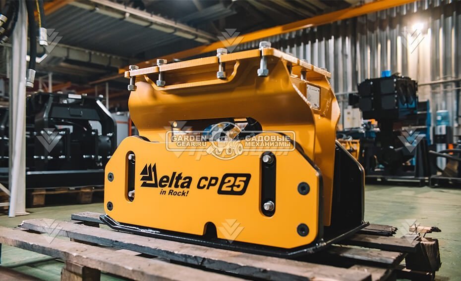 Вибротрамбовка Delta CP25 (2 тс, 0.3 м2, 41,6 Гц, 35-80 л/мин, 160-210 бар, 290 кг.)