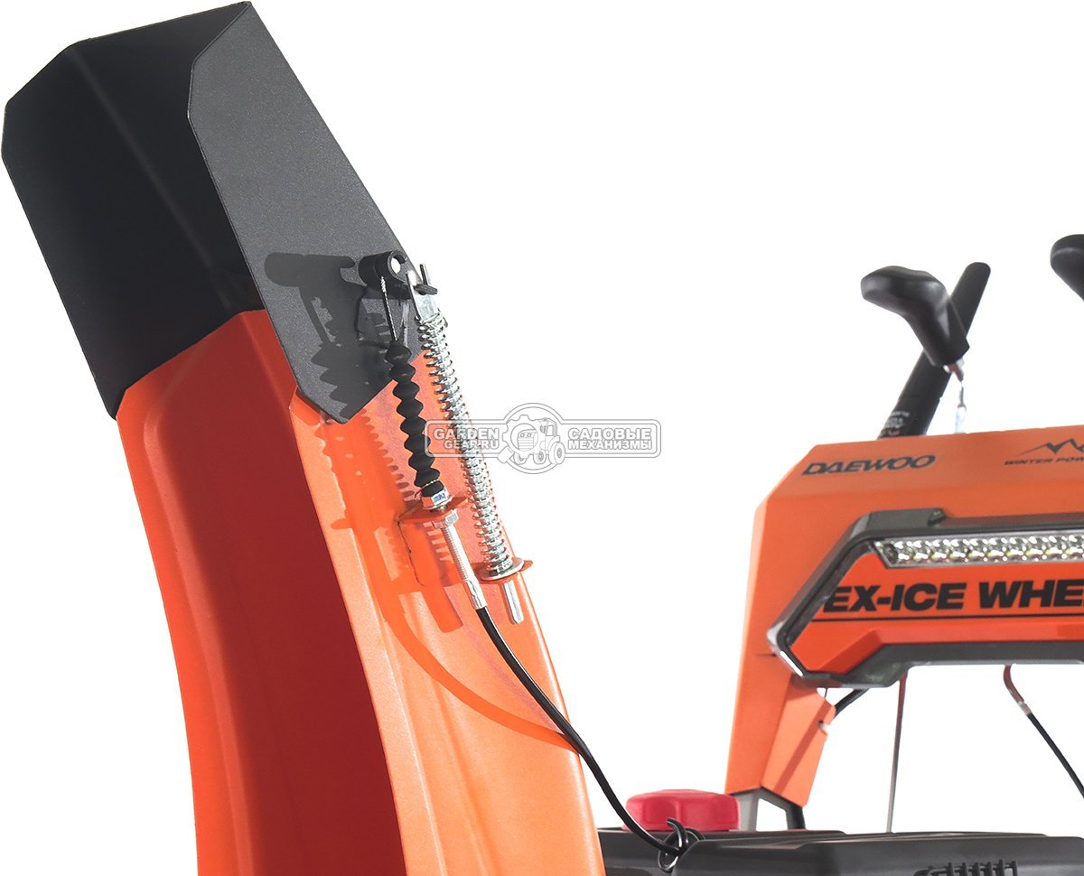 Снегоуборщик Daewoo DAST 9070 (PRC, 67 см., Daewoo, 298 куб.см., эл/стартер 220В, фара, скорости 5/2, колеса EX-ICE, подогрев рукояток, 112 кг.)