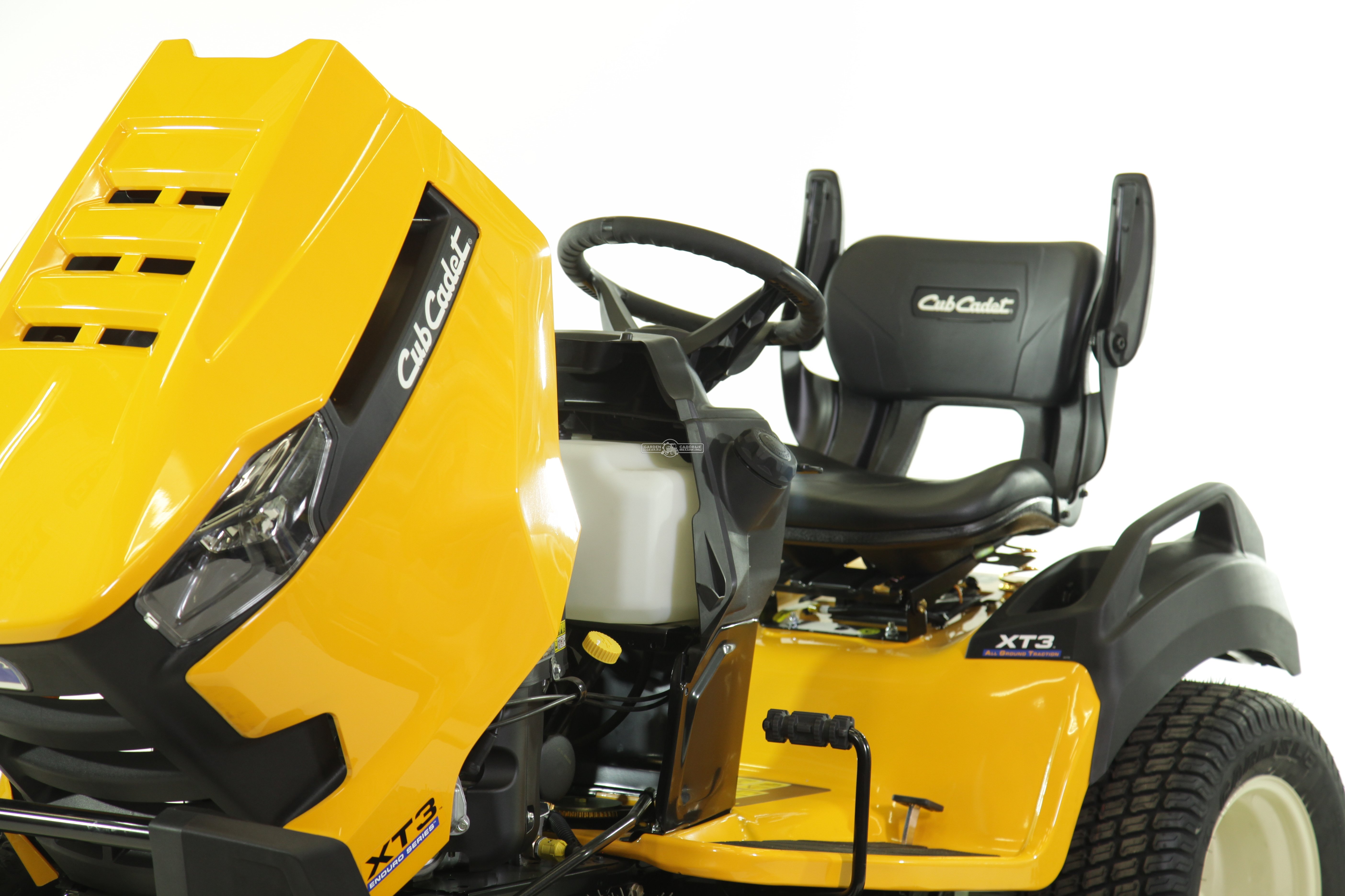 Садовый трактор Cub Cadet XT3 QS127 (USA, Kawasaki, V-Twin, 726 куб.см., гидростатика, боковой выброс, ширина кошения 127 см., 260 кг.)