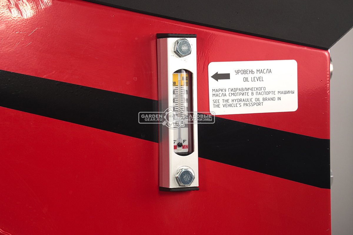 Мини-погрузчик шарнирно сочленённый RED RBF-03 Zongshen GB750EFI 30 л.с., грузоподъемность до 700 кг., ковш 150 л., 1270 кг.