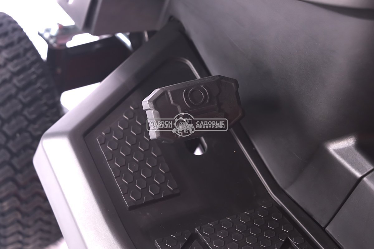 Садовый трактор Evoline TRG 98 CH (PRC, Loncin 452 куб.см., гидростатика, ширина кошения 96 см, травосборник 245 л, 200 кг.)
